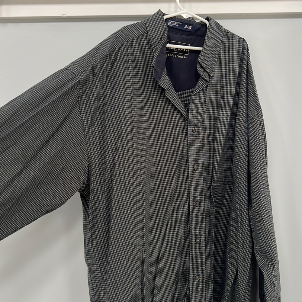 Men’s Navy button down size XL bundle all men’s button-down shirts 2 for $15 🛍